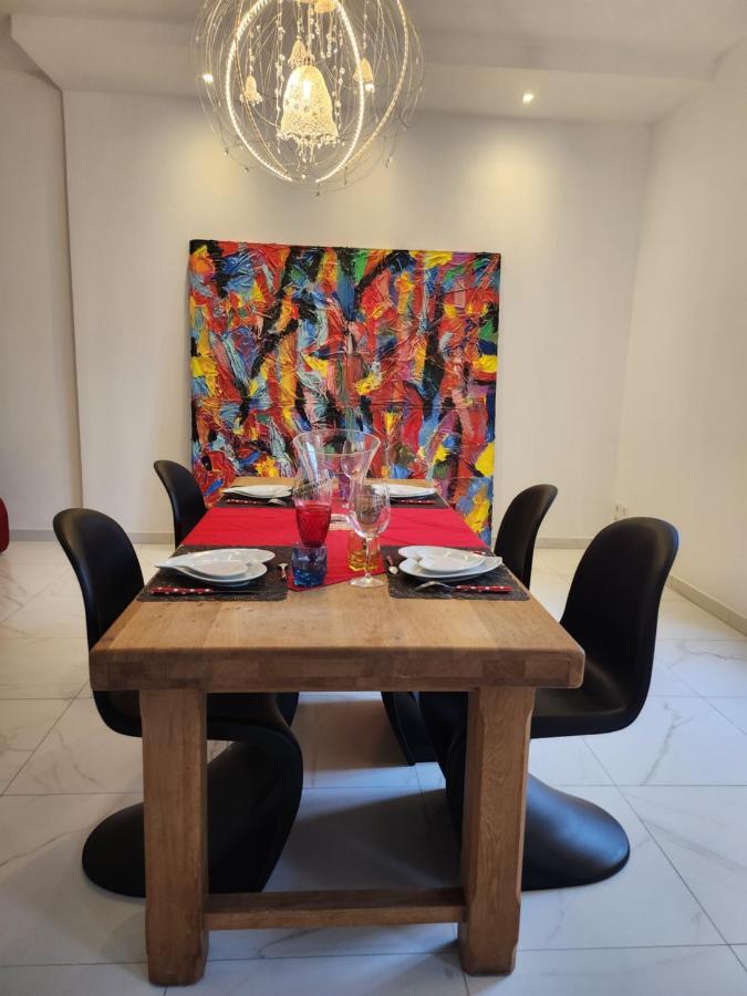 Maison Face A L'Abbaye D'Hautvillers - 2 Bedrooms 2 Bathrooms, Parking Экстерьер фото